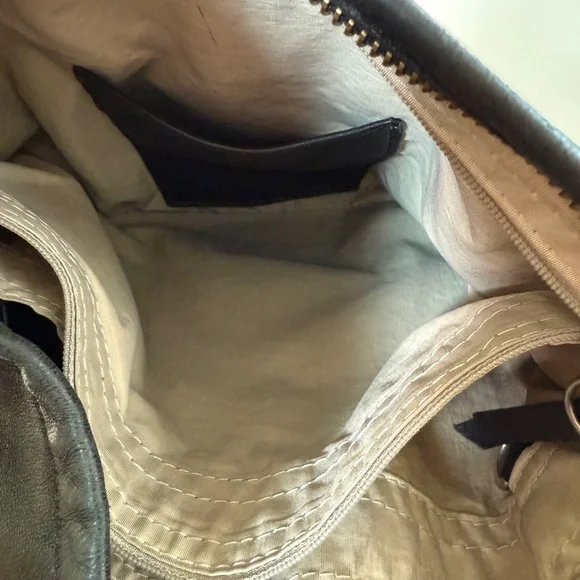 Rough and Tumble Leather Crossbody Bag - Picture 7 of 7